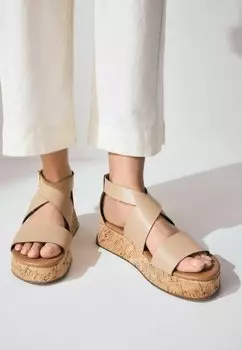 Босоножки на платформе STANDARD WIDE FIT FOREVER COMFORT CHUNKY Next, бежевый