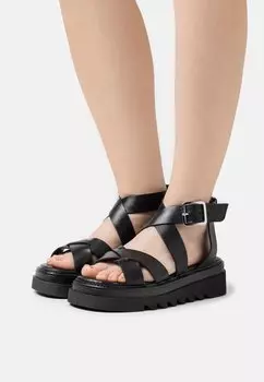 Босоножки на платформе Tamaris, черный