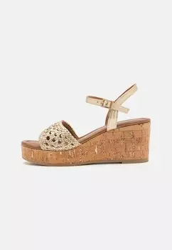 Босоножки на платформе Wedge sandals Marco Tozzi, золотой