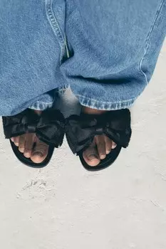 Босоножки на плоской подошве с бантом ZARA, черный