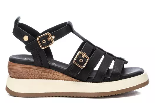 Босоножки на танкетке 161390 Carmela, черный