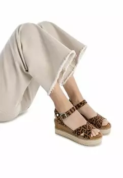 Босоножки на танкетке Espadrillas Refresh, коричневый