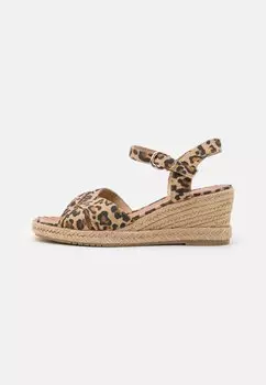 Босоножки на танкетке Espadrillas Tamaris, коричневый