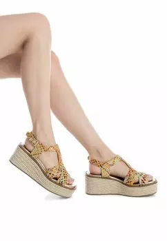 Босоножки на танкетке Espadrillas XTI, мультиколор