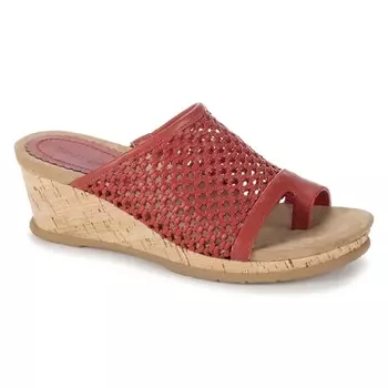 Босоножки на танкетке Faye от Baretraps, cherry red