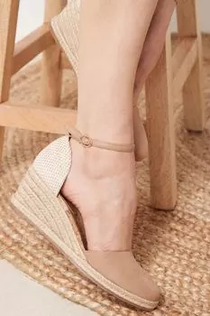 Босоножки на танкетке Forever Comfort с закрытыми носками Next