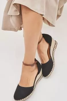 Босоножки на танкетке Forever Comfort с закрытыми носками Next, черный