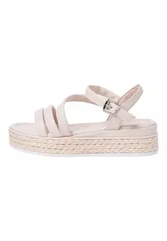 Босоножки на танкетке Marco Tozzi