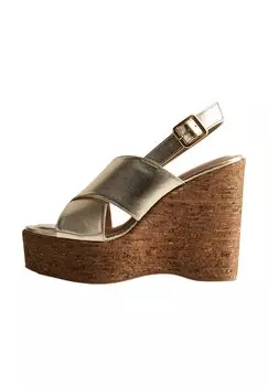 Босоножки на танкетке New Look, золотистый