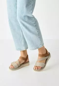 Босоножки на танкетке Platform sandals Tamaris, коричневый