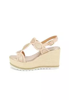 Босоножки на танкетке Queen Helena