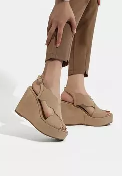 Босоножки на танкетке Queen Helena, бежевый