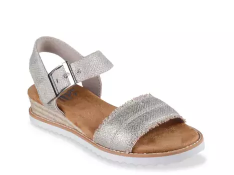 Босоножки на танкетке Skechers BOBS от Skechers Desert Kiss Gold Crush, серебристый металлик