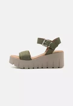 Босоножки на танкетке Tamaris, цвет olive