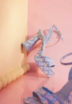 Босоножки на высоком каблуке Barbieparty ALDO, светло-голубые