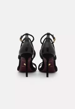 Босоножки на высоком каблуке Tamaris Heart & Sole, черный