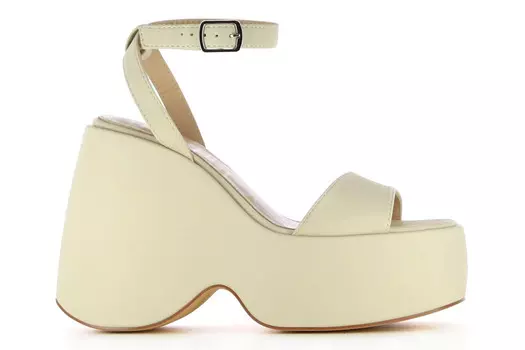 Босоножки Narcissus на танкетке Yuu Jou, бежевый