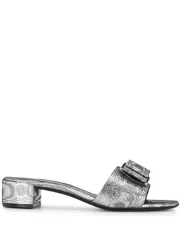 Босоножки с бантами Ferragamo, серебяный