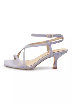 Босоножки с ремешком Bata, цвет violett