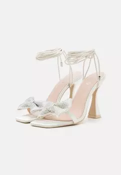 Босоножки с ремешком Noelia RAID, кремовый