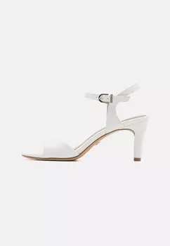 Босоножки с ремешком Tamaris, цвет white matt