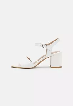 Босоножки Tamaris, белый