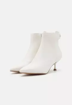 Ботильоны Anna Field, белые