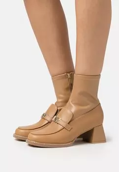 Ботильоны DOTTSY MOCASSIN BOOT DKNY, карамель