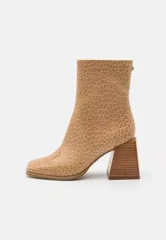 Ботильоны Duchess Steve Madden, цвет tan