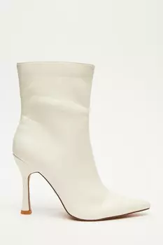 Ботильоны из искусственной кожи кремового цвета QUIZ Clothing