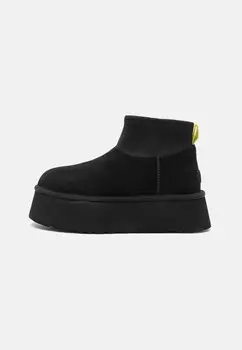 Ботильоны на платформе CLASSIC MINI DIPPER UGG, черный
