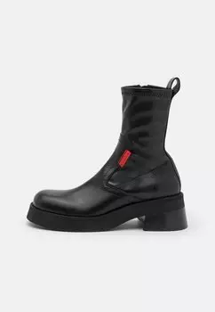 Ботильоны на платформе MIISTA