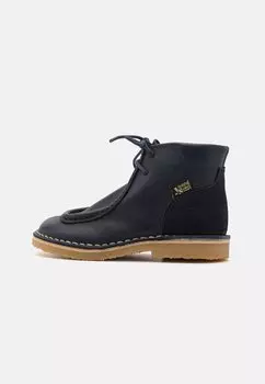 Ботильоны на шнуровке BOOMER WALLABEE BOOT UNISEX Young Soles, цвет navy