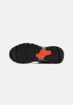Ботильоны на шнуровке MOTION SCRAMBLE MID WP Timberland, серо-коричневый