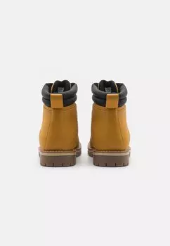 Ботильоны на шнуровке Pier One, бежевые