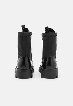 Ботильоны на шнуровке UNISEX Dsquared2, черный