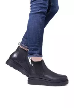 Ботильоны на танкетке U.S. Polo Assn., цвет nero