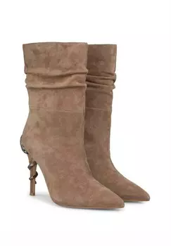 Ботильоны на высоком каблуке CON PUNTERA AFILADA CON DE AGUJA Y SIN CIERRE. Alma en Pena, коричневый