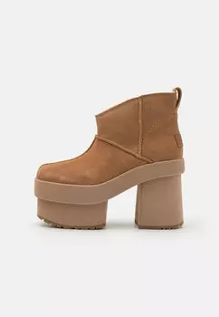 Ботильоны на высоком каблуке NEW HEIGHTS PLATFORM MINI UGG, коньяк