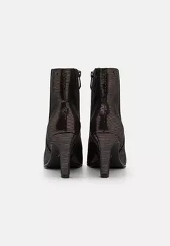 Ботильоны на высоком каблуке Tamaris, цвет Mottled Black