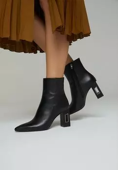 Ботильоны Pointed Derimod, черный