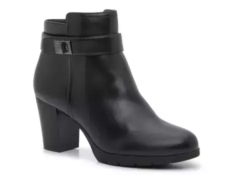 Ботильоны Riverdale Bootie Anne Klein, черный