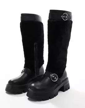 Ботильоны Switch Up из пушистого меха с пряжками черного цвета Public Desire