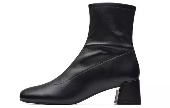 Ботильоны женские серии Nia черного цвета Clarks