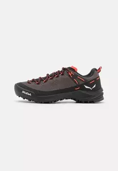 Ботинки для походов Salewa Wildfire, черный/коралловый