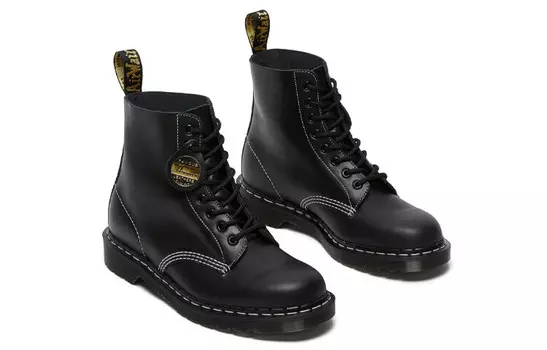 Ботинки Dr.Martens Dr.Martens 1460 Pascal Made In England Cavalier Leather Lace Up Boots 'Black Cavalier'