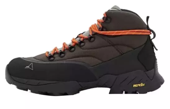 Ботинки с логотипом и толстой подошвой Roa