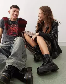 Ботинки унисекс Dr Martens Jadon из гладкой кожи на платформе с 8 люверсами