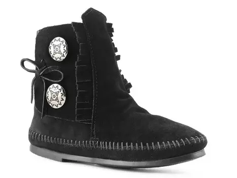 Ботинки в стиле вестерн с двумя пуговицами Minnetonka, коричневый