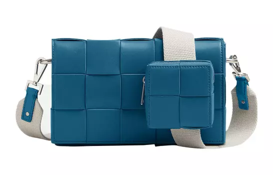 Bottega Veneta Сумка CASSETTE из коровьей кожи, через плечо, среднего размера, мужская, темно-синего цвета